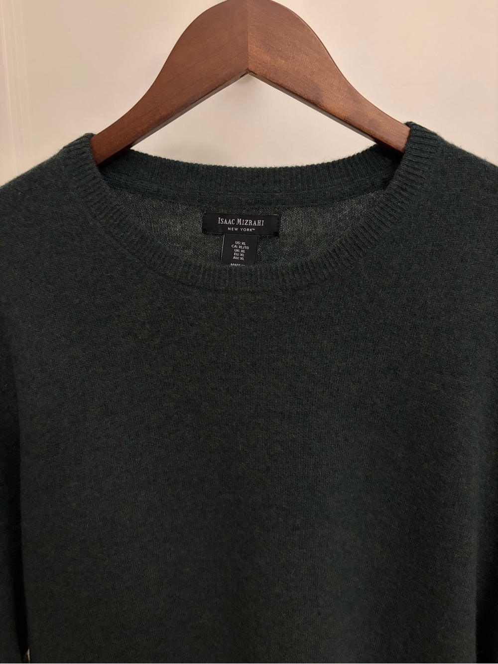 Isaac Mizrahi Cashmere/Merino Wool Blend - Men's Crewneck Sweater in Dark Green